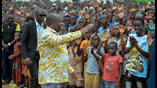 Abarundi barakwiye guheba kuba ba satuntu twanje, bakareka kwama bikwegerako utuntu twose