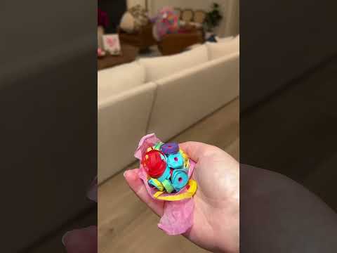No mess confetti streamers!๐๐๐คฉ #confetti #streamers #party #partyideas #birthday #partytime