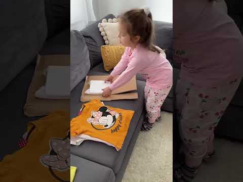 Çocuklara kolay çamaşır katlatma yöntemi 🥰