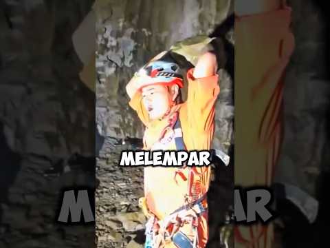 Seberapa Dalam Gua Ini? Lempar Batu, Dengerin, Hitung!