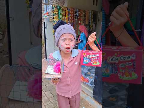 kalo beli yupy jamur harus bawa ayam warna warni dulu #viralvideo#shorts#comedyshorts