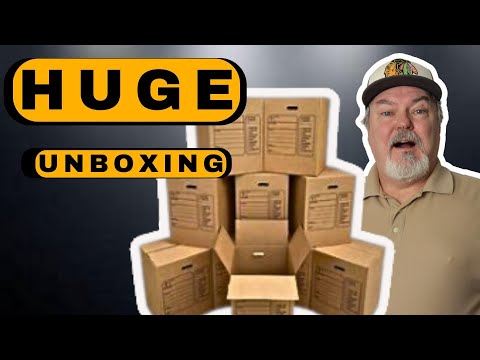 HUGE UnBoxing - Including Rare Gecko! It's like Christmas!   So many boxes to open.  But best of all, we just received an amazing pair of 