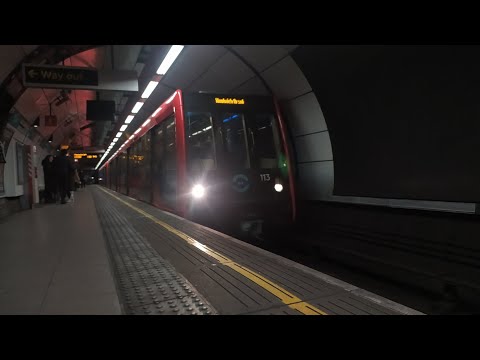 Timelapse: Bank to Canary Wharf on the DLR! (B07 Stock)
