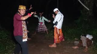 USTADZ NASIHIN BANTU SELAMAT KAN IYAN GURU