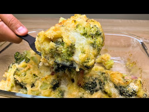 I have never eaten potatoes with broccoli so delicious! Easy and cheap recipe.