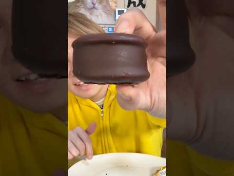 400%クリーム盛ったチョコパイが… ( ゚д゚) PDS #shorts