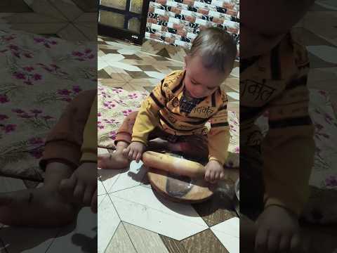 आज रोटी मैं बनाऊंगा ...#cookingvideo #chef #cutebaby #recepies