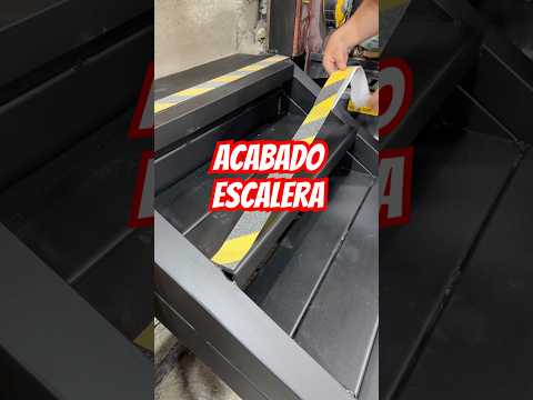 Acabado escalera de metal