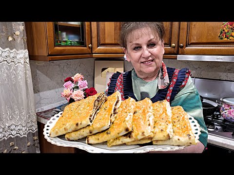 Вкусняшка из тонкого лаваша за считанные минуты! С пылу с жару просто объедение!