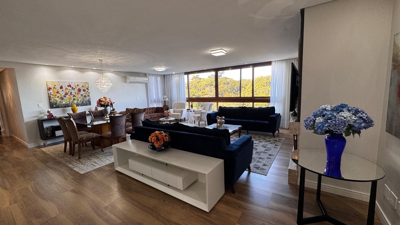 Apartamento mobiliado de 3 suítes no Centro de Gramado 