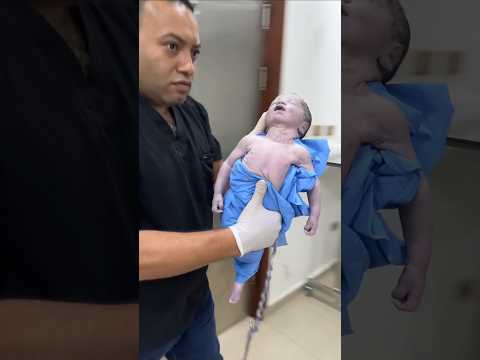 Doctor saves newborn's life #shorts