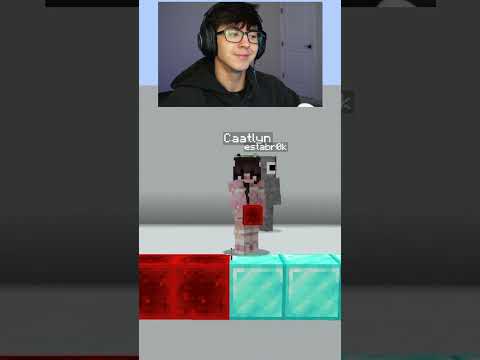 he messed it up TWICE...🤔🎨Minecraft color match VS GIRLFRIEND #minecraft #shorts #minecraftshorts