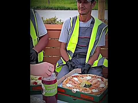 Real women ❤️#builder #food #happy #pause #kindness
