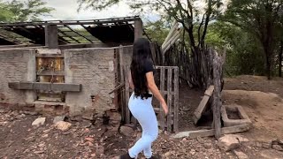 FRENTISTA FOI ATÉ O CHIQUEIRO DOS PORCOS!