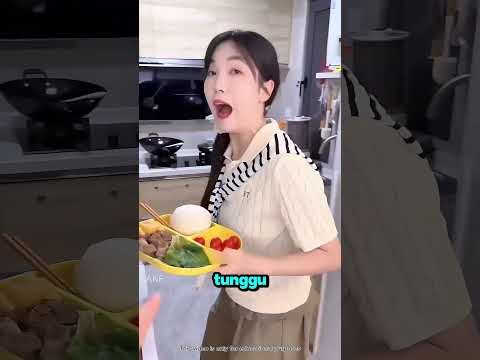 Ibu Ini Punya Cara Licik <strong>agar</strong> Anaknya Mau Makan! 🍔😂😱#shorts