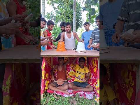 Two twin brothers sat downstairs and stole money, but no one could catch the man upstairs.