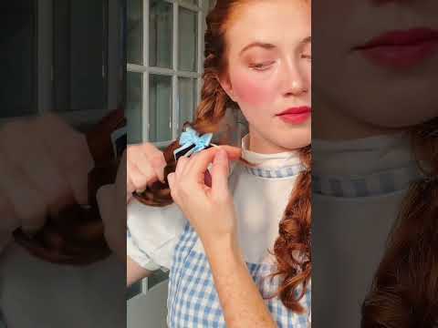 Dorothy Gale hairstyle for Halloween ❤️ Love the Wizard of Oz - so excited for Wicked pt. 2 #hair