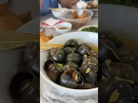 Ăn cỗ 20/10 mà to như cỗ cưới