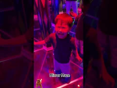 No one can safely leave the mirror house#funnyvideos #meme #failcompilation #mirrormaze #foryou