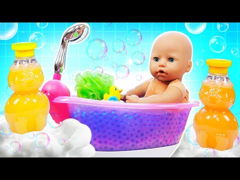 Baby Born Anabelle ile banyo zamanı! Su oyunları!