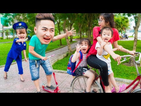 الحفار, الجرار, سيارة الإطفاء, شاحنات القمامة و سيارات الشرطة ومجمو Excavator Toys#590
