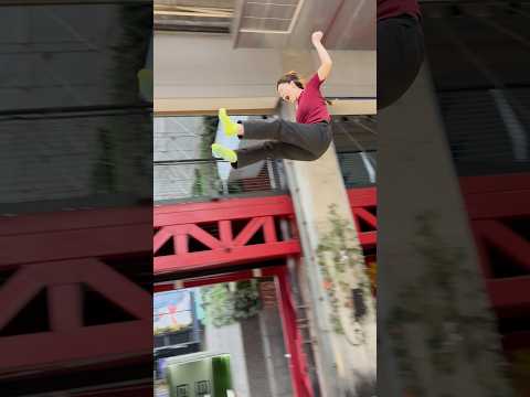 #6202A new way for adults to decompress~😳😳😮Crows take a plane~Whoo~Take off~#Decompression Video