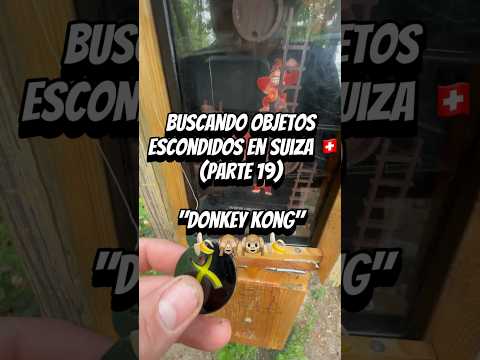 Encuentro un mini juego de Donkey Kong en un Bosque de los alpes Suizos! increible el mecanismo!