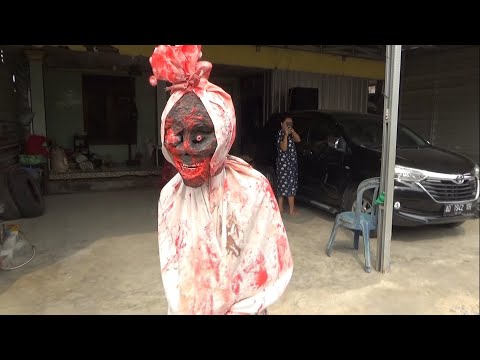 Pocong genderuwo dan barongan keliaran di kampung
