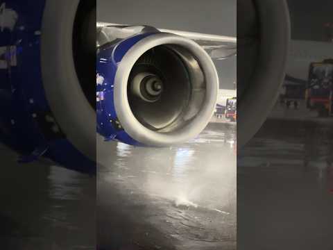 Engine start on water #watervortex #IAEengine #aviation