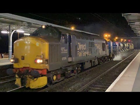 DRS 37218 and 37407 slowly head through Ipswich working 3S10 14/10/21