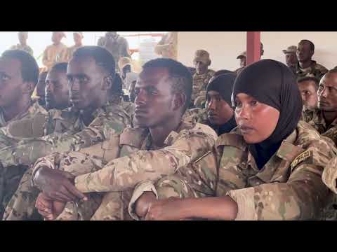 Madaxweyne Xasan Sheekh ka yaabsaday ciidamada DANAB