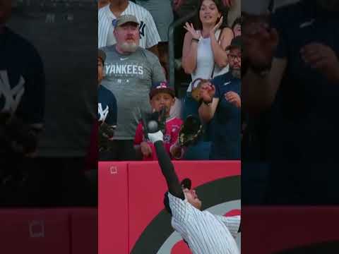 Little bro’s reaction is priceless