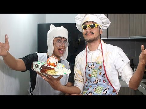 COCINANDO UN PASTEL - Top Manias
