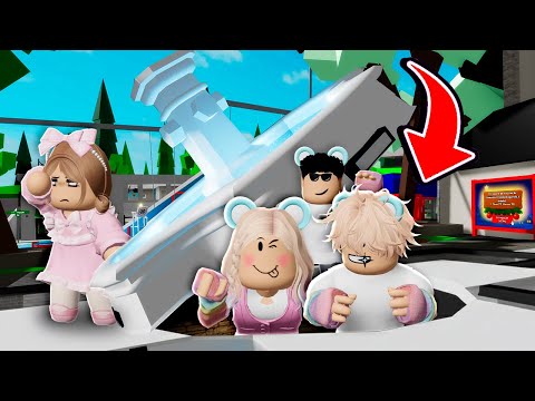 TESTANDO TODOS OS QUARTOS SECRETOS PARA ME ESCONDER DA MINHA FAMÍLIA em BROOKHAVEN