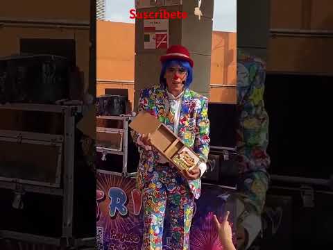 D贸nde qued贸 la pizza 馃崟? 馃く馃く馃槷 como le hizo? 馃槷馃槷馃く magia 馃獎 humor 馃ぃ payaso 馃ぁ lo notaste?