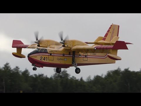 Canadair CL-415 SuperScoopers - Landing