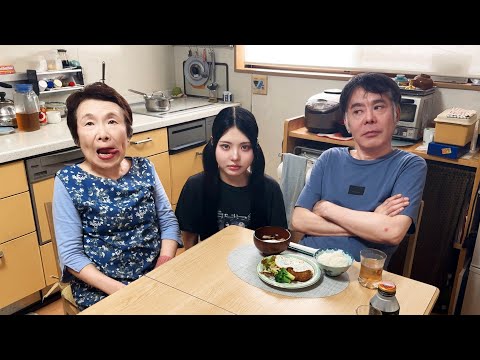 婆ちゃんと54歳ひきこもりの父親の1日に密着。深刻な家族の姿…娘と祖母で料理を作ります