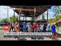 Bugis House Moving Tradition