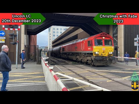 Christmas with Fabe 2023 Episode 16: Warbling alarm at Lincoln High Street (20/12/2023)