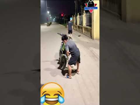 الولد والحرامى مضحك جداً - مواقف مضحكة - مقاطع مضحكة جداً - فيديوهات مضحكة - دموع الكوميديا