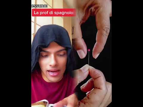 "Quando la tua intonazione è tutto... e diventi il protagonista del momento! 🎤✨"