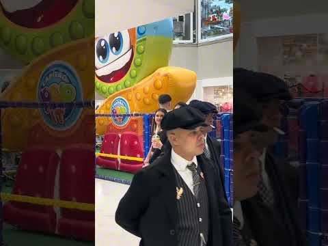 Thomas Shelby reactions in public 👀