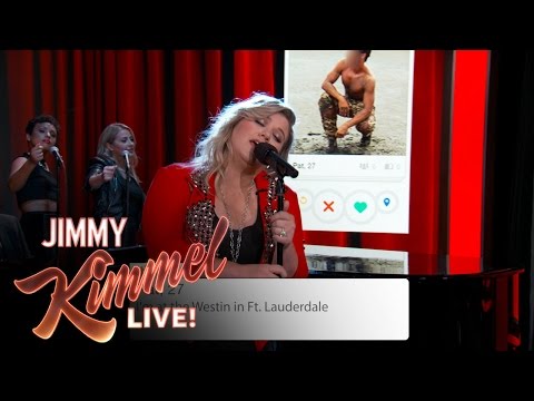 Kelly Clarkson Sings Crazy Tinder Profiles On Jimmy Kimmel Live! Check It Out!