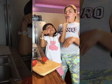 CUANDO TU HIJA TE AYUDA!!! #shorts #comedia #humor #youtubeshorts