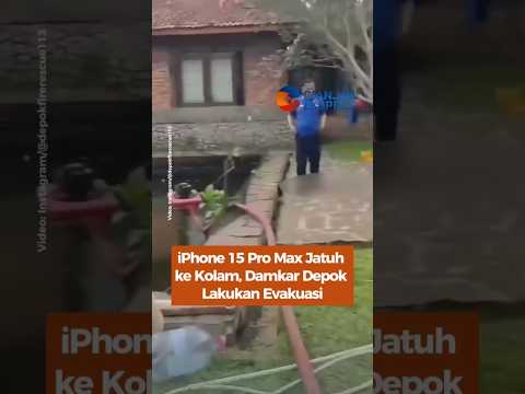 iPhone 15 Pro Max Jatuh ke Kolam, Damkar Depok Lakukan Evakuasi #damkar #iphone #shorts