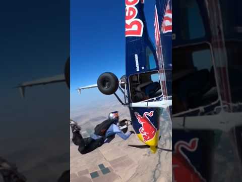 Skydiver got back to the Redbull plane | Skydive PRO #parachute #skydive