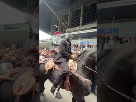 Penta Zero Miedo llegó a la Arena <strong>CDMX</strong> en caballo haciendo delirar a todos 🐎🔥 #Shorts