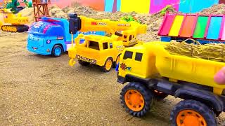 The Busy Crane: A Day at the Construction Site