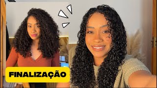 FINALIZEI MEU CABELO CACHEADO COM POUCO PRODUTO l Testando finalização l Dicas, produtos e teste
