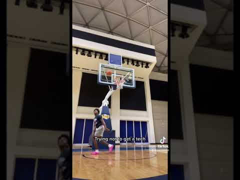 Hoopers in layup lines trying not to get a tech? #sports
